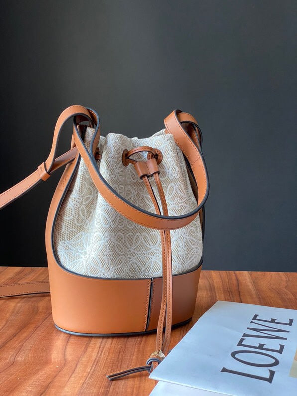 Ziva's Charm handbag – angled view (31cm*21.5cm*16cm)