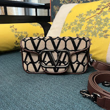 Designer Heritage Crossbody Bag - Premium Luxury Women's Fashion - NM2765