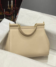 Chic Women's Designer Tote - Luxury Premium Handbag Style - NM7184
