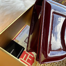 Luxury Iconic Crossbody Bag - Women's Elegant Designer Fashion - NM7109