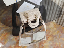 Premium Leather Crossbody Bag - Elegant Women's Designer Handbag - NM7600