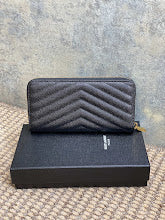 Luxury Signature Top Handle Bag - Elegant Women's Designer Handbag - NM3123