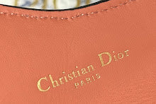 Chic Designer Satchel Bag - Luxury Women's Top Handle Handbag - NM7381