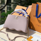  Polished everyday bag carried on shoulder 10