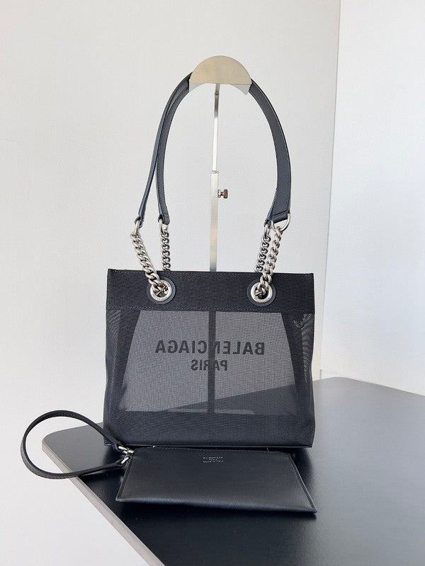 Zivas Charm Everyday Sophistication Statement Handbag (Effortless Style Upgrade) – Lifestyle Shot