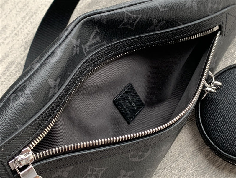  Everyday handbag front view 25