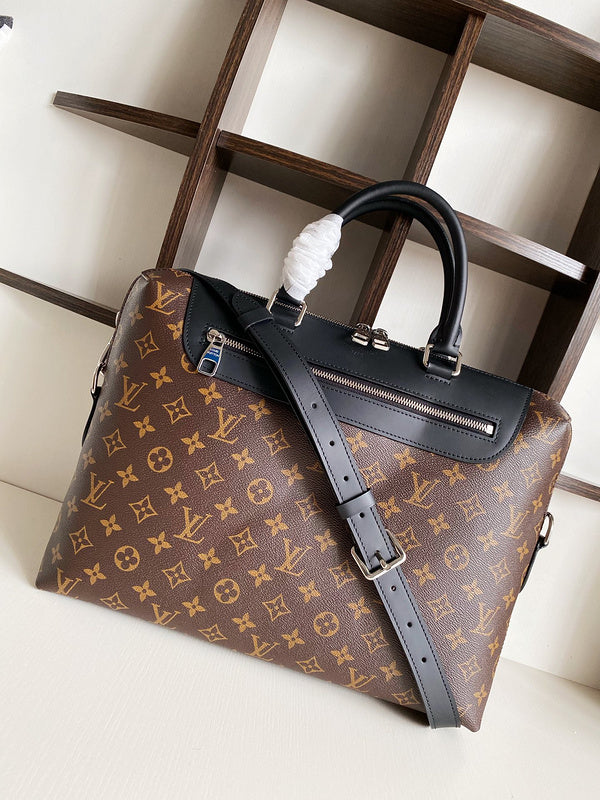 Interior view of classic sleek women's handbag – women's everyday handbag