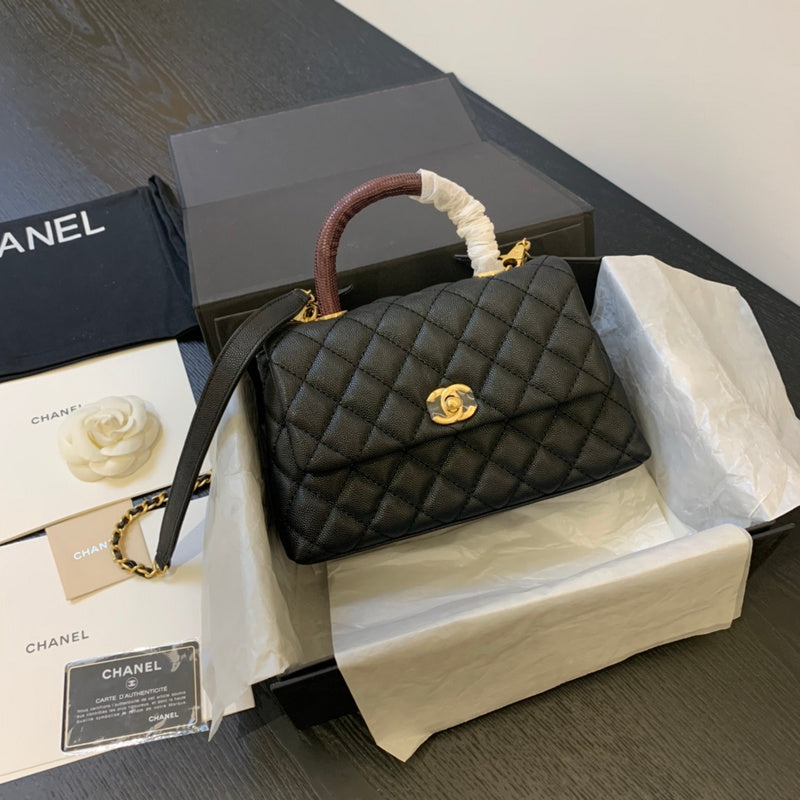  women's handbag, mid design, view 3