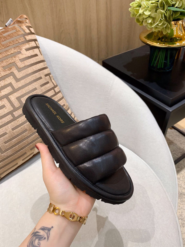 Balenciaga sandals Style 116 - logo and branding close-up