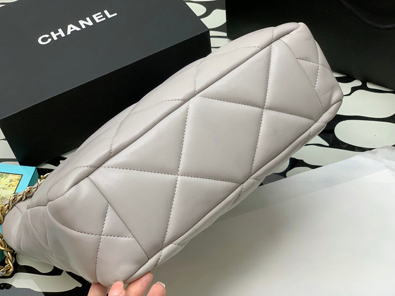  women's handbag, spacious design, view 9
