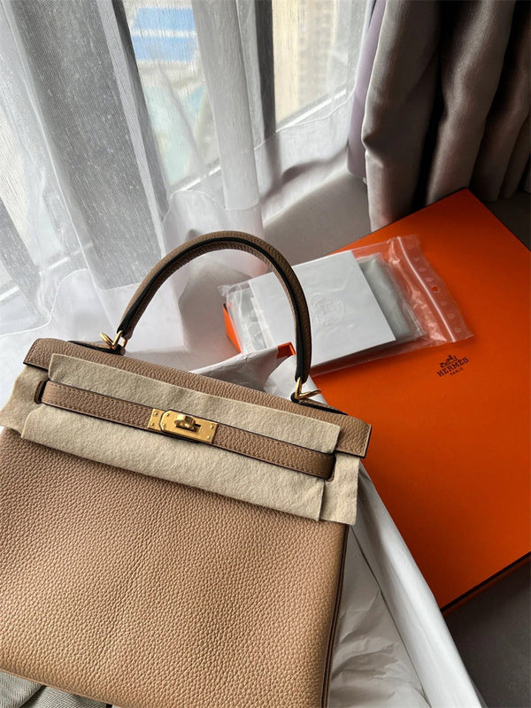  Classic handbag front view 7