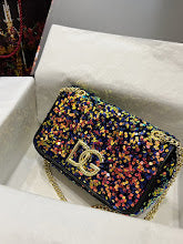 Chic Women's Designer Tote - Luxury Premium Handbag Style - NM7106