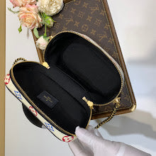 Premium Women's Shoulder Bag - Designer Luxury Fashion Accessory - NM5424