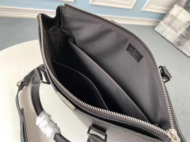 Front view of structured sleek women's handbag – women's statement bag