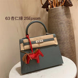  tailored everyday bag detail view showing craftsmanship 14