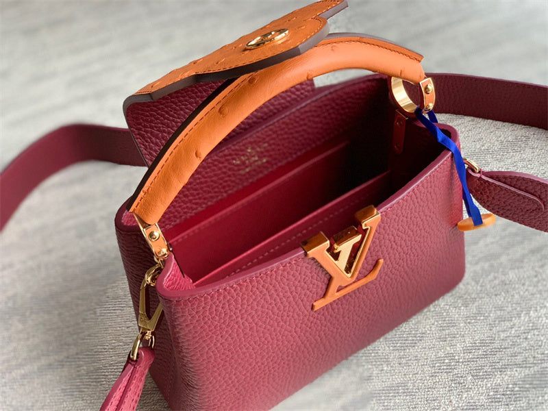  shopper bag interior and compartment view 15