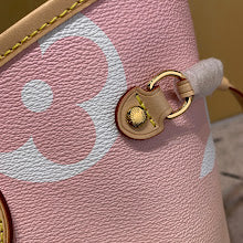 Luxury Signature Top Handle Bag - Elegant Women's Designer Handbag - NM4936