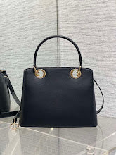 Chic Designer Tote Handbag - Luxury Premium Women's Fashion Bag - NM7418