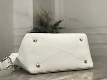 Luxury Structured Shoulder Bag - Women's Premium Designer Fashion - NM4166