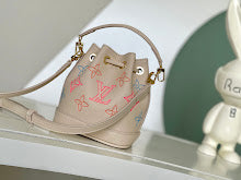 Premium Women's Crossbody Bag - Luxury Designer Fashion Accessory - NM5447
