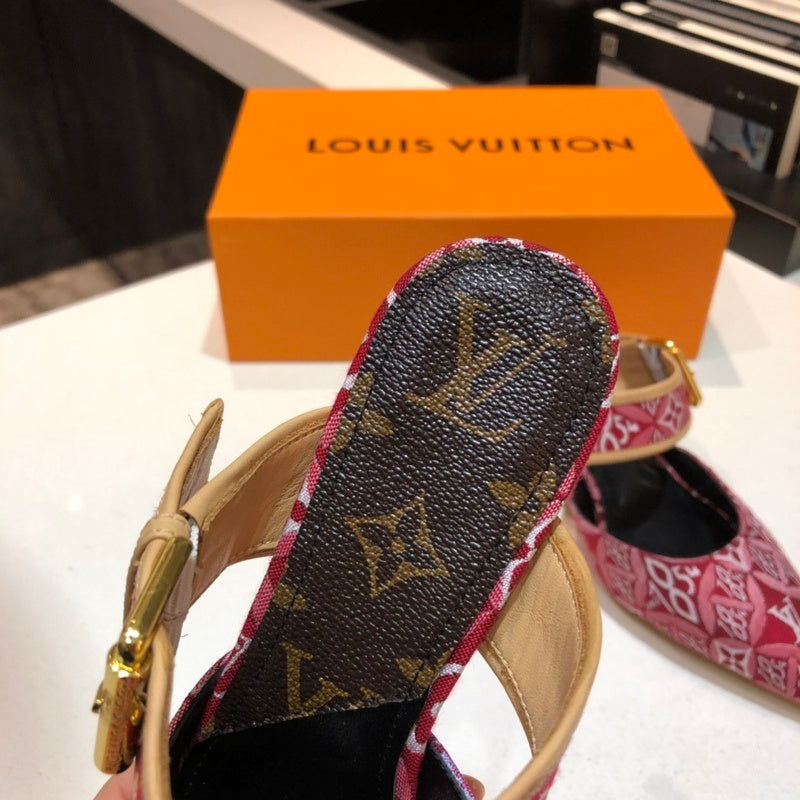 Louis Vuitton Black Bow-Detail Flats - Close-Up Texture View