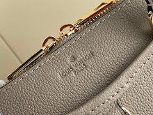 Premium Signature Shoulder Bag - Chic Women's Luxury Designer - NM4578