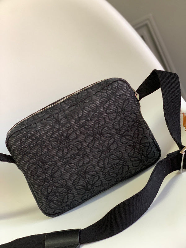 Ziva's Charm handbag – back view (24cm*17.5cm*11cm)