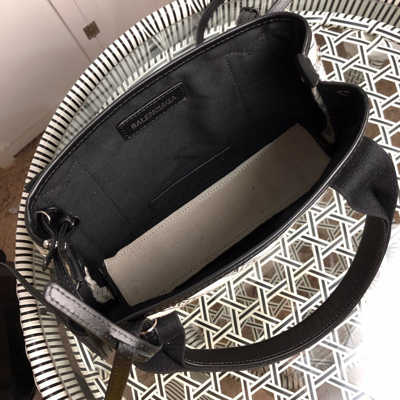 Close-up detail of refined chic women's handbag – women's luxury handbag