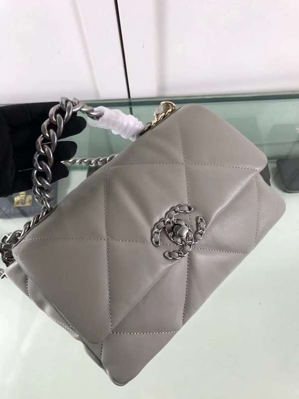 Zivas Charm Refined Everyday Style Designer Handbag (Refined Modern Silhouette) – Front View