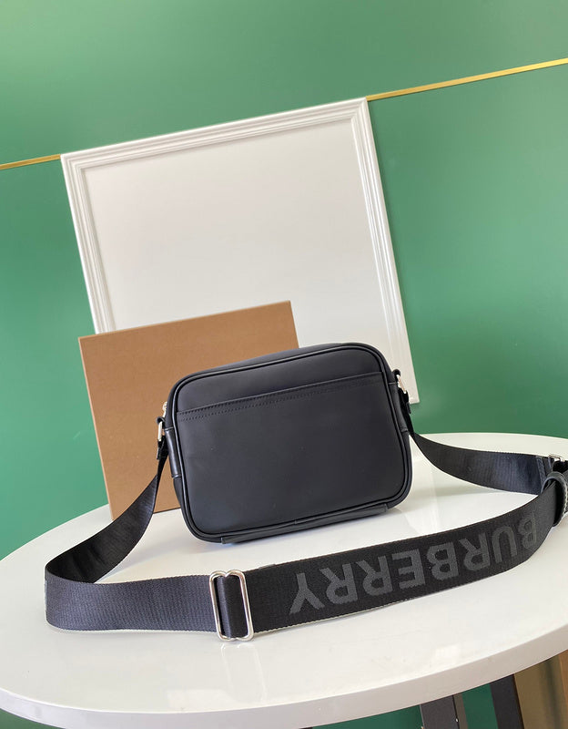 Understated Premium PU Leather Handbag - Chic Everyday Appeal | Women's Designer-Inspired Purse #1100 - texture close-up (image 9) of designer-inspired handbag