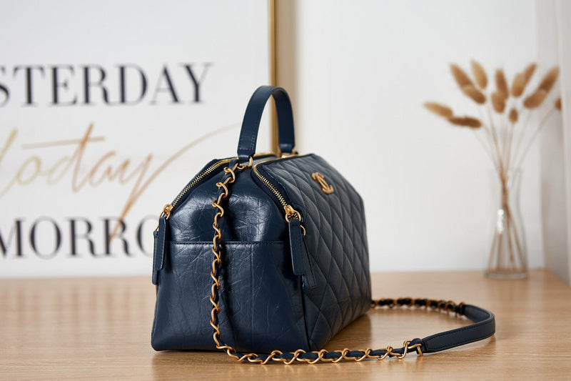  women's handbag, versatile design, view 6
