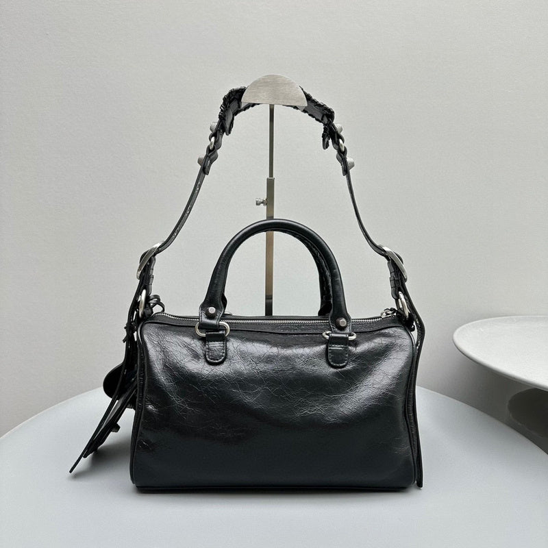 Zivas Charm Chic Craftsmanship Statement Handbag (Premium Everyday Carry) – Full Silhouette
