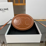 Front view of elevated chic women's handbag – women's everyday handbag