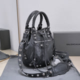 Zivas Charm Versatile Design Statement Handbag (Timeless Wardrobe Addition) – Front View 4