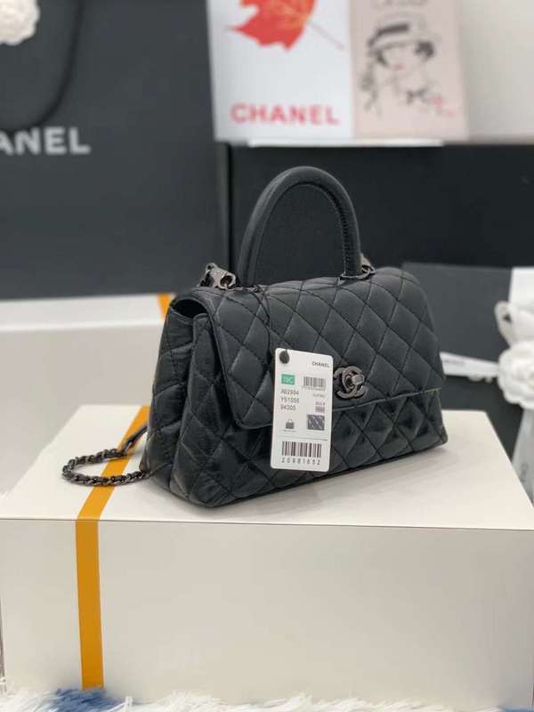 Zivas Charm Everyday Sophistication Everyday Handbag (Structured Everyday Essential) – Close-Up Detail