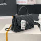 Zivas Charm Everyday Sophistication Everyday Handbag (Structured Everyday Essential) – Close-Up Detail