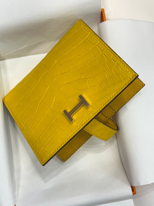 Refined handbag styled for everyday wear