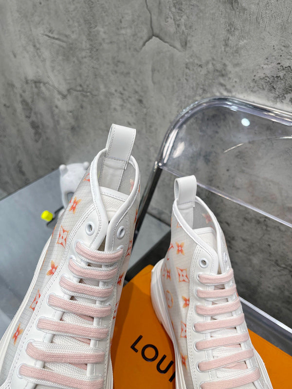 Louis Vuitton shoes Style 376 - texture and material detail