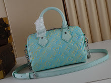 Chic Women's Satchel Handbag - Luxury Premium Designer Style - NM4730
