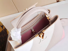 Chic Women's Shoulder Handbag - Luxury Premium Designer Style - NM4369