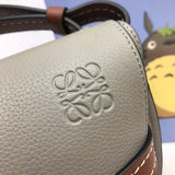 Ziva's Charm handbag – detail view (20cm*19cm*11.5cm)