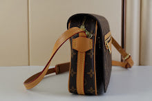 Designer Iconic Tote Handbag - Premium Luxury Women's Fashion - NM4316
