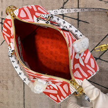 Luxury Iconic Crossbody Bag - Women's Elegant Designer Fashion - NM4142