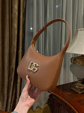 Designer Iconic Shoulder Bag - Luxury Women's Premium Fashion - NM6925