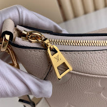 Premium Leather Crossbody Bag - Elegant Women's Designer Handbag - NM4804