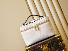 Designer Heritage Crossbody Bag - Premium Luxury Women's Fashion - NM4858
