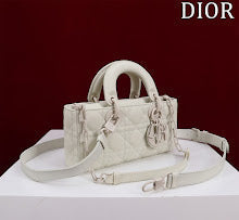 Premium Women's Crossbody Bag - Luxury Designer Fashion Accessory - NM7303