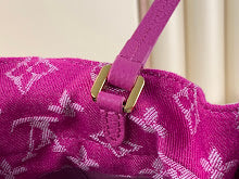 Chic Designer Crossbody Purse - Premium Luxury Women's Style - NM4304