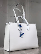 Chic Women's Crossbody Handbag - Luxury Premium Designer Style - NM4763
