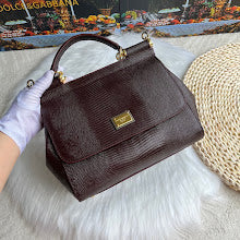 Luxury Iconic Crossbody Bag - Women's Elegant Designer Fashion - NM6896